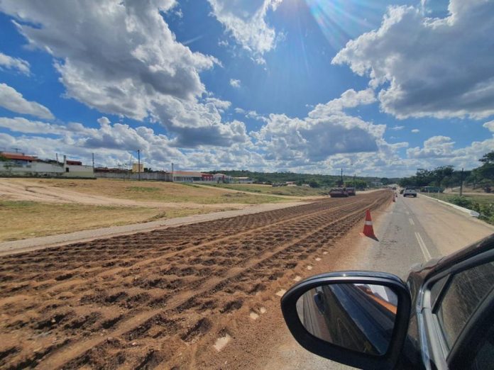 Obras na Estrada do Feijão