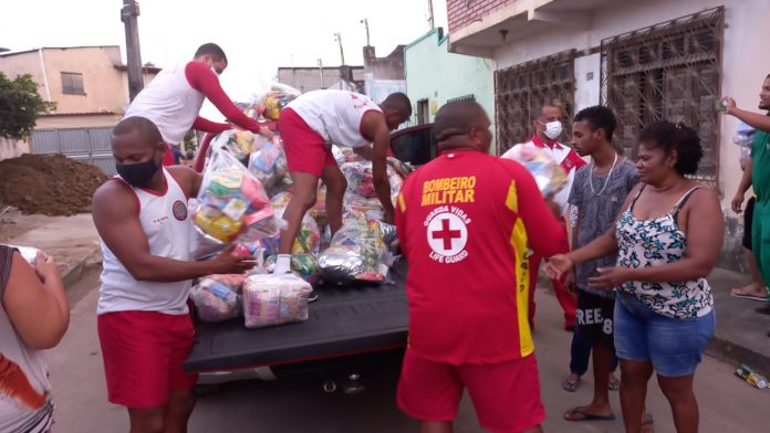 Distribuição de alimentos em Itabuna