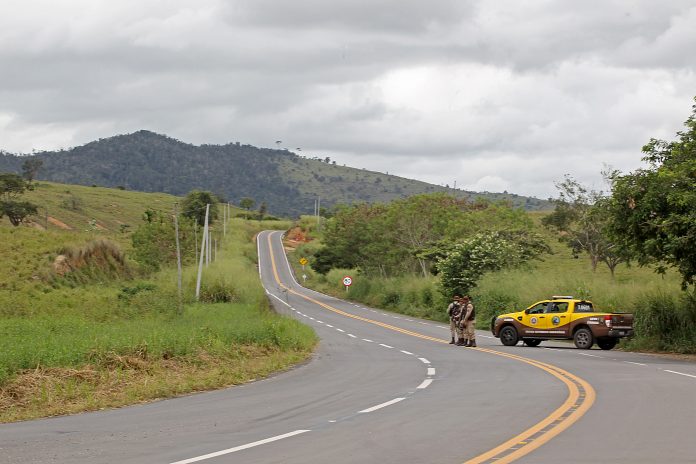 Macarani ganha trecho recuperado da BA-270 e recebe anúncio de outras obras