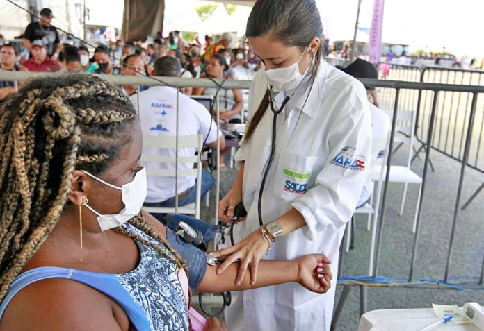 Feira Cidadã com exames, consultas e serviços de cidadania, em Ilheús