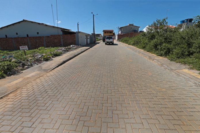 Em Coração de Maria, Estado entrega obras de urbanização e anuncia novas escolas, unidades de saúde e segurança