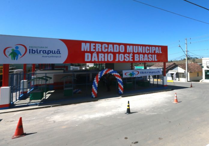 Estado inaugura novo mercado em Ibirapuã e anuncia investimentos em infraestrutura, educação e moradia