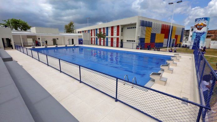 Em Salvador, Estado da Bahia inaugura mais uma escola de grande porte