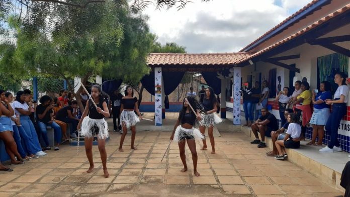 Escolas estaduais promovem diferentes atividades relacionadas ao Mês da Consciência Negra