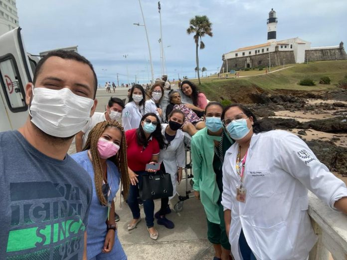 Equipe do HGRS realiza desejo de infância de paciente em cuidados paliativos