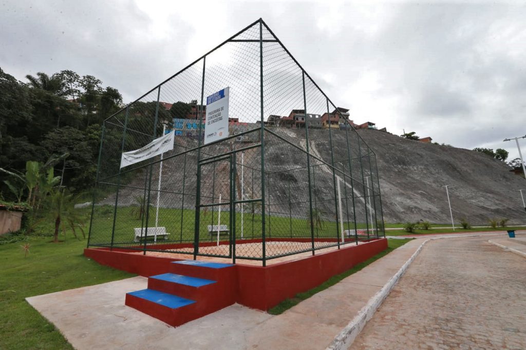 Em Salvador, governador inaugura segunda maior contenção de encosta da cidade e obras de desenvolvimento urbano