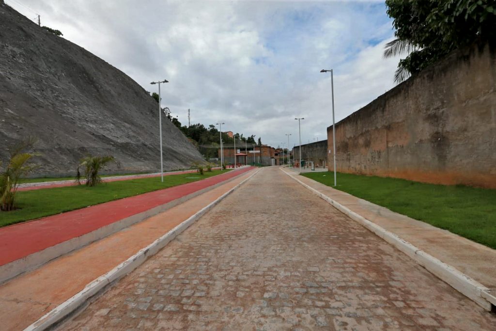 Em Salvador, governador inaugura segunda maior contenção de encosta da cidade e obras de desenvolvimento urbano