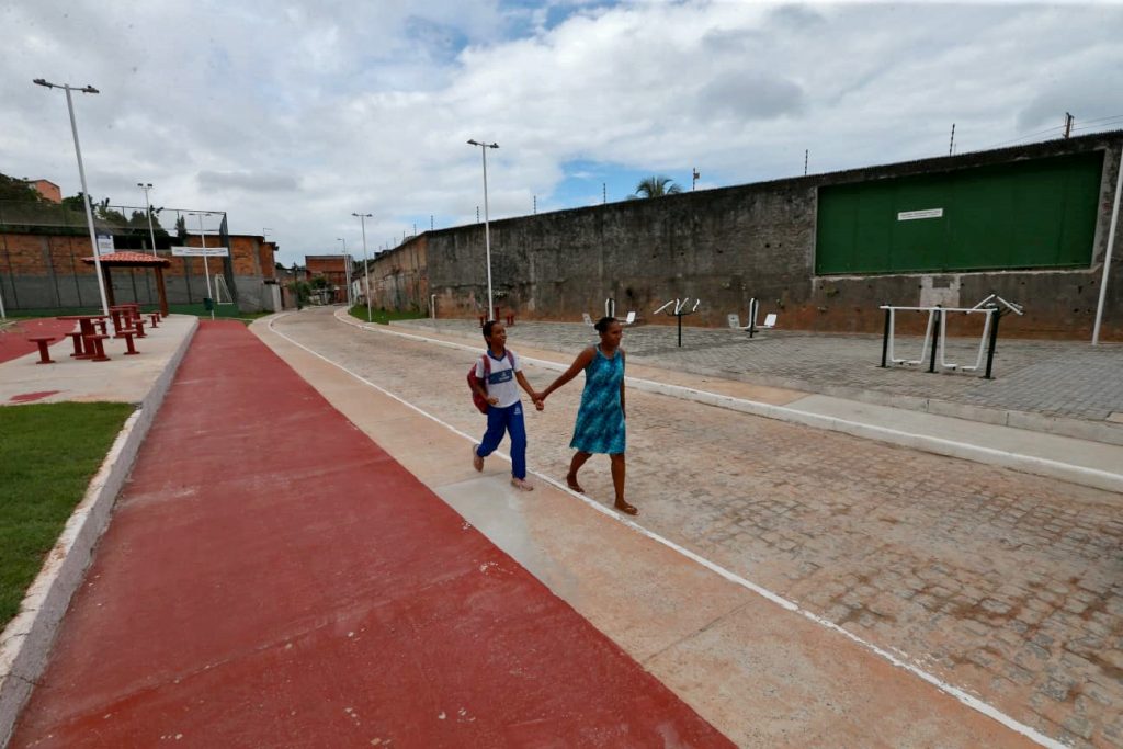 Em Salvador, governador inaugura segunda maior contenção de encosta da cidade e obras de desenvolvimento urbano