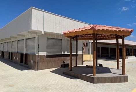 Agricultores familiares comemoram entrega de novo mercado municipal em Várzea da Roça