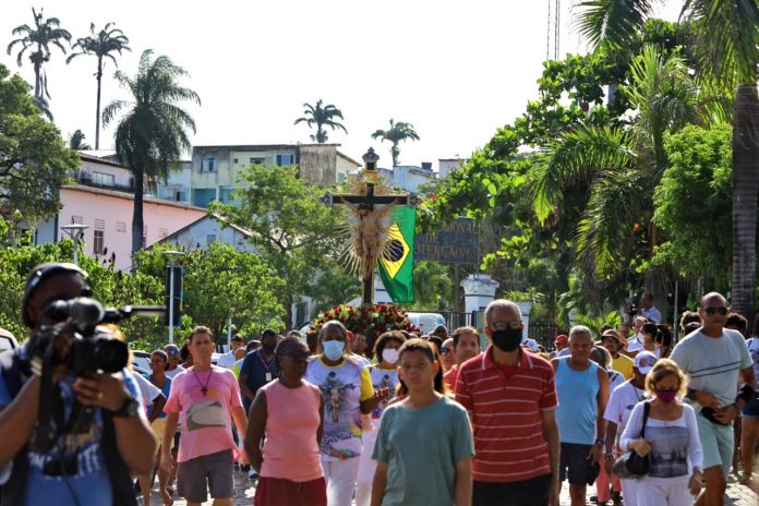 Em Salvador, Jerônimo participa de procissão marítima da imagem do Senhor do Bonfim