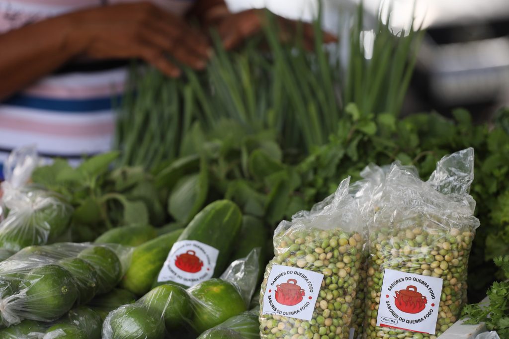 Feira da Agricultura Familiar acontece quinzenalmente no CAB, em Salvador