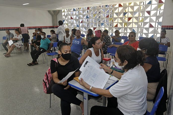 Rede estadual de ensino disponibiliza espaços escolares para auxílio na matrícula on-line