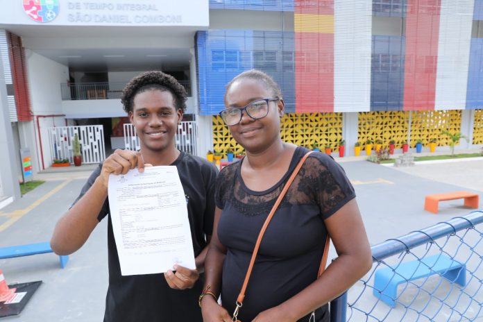 Matrícula on-line na rede estadual de ensino segue nesta sexta-feira (20) para qualquer ano ou série do Ensino Fundamental