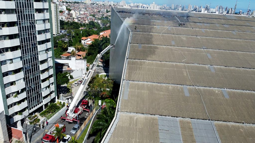 Após controle de incêndio, Governo determina prioridade em recuperação de danos no TCA