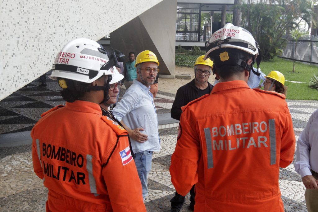 Grupo de Trabalho se reúne e define suspensão da pauta do TCA até fevereiro