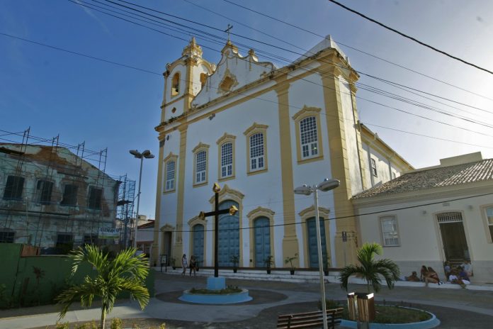 Em primeira visita ao interior, Jerônimo participa das comemorações pelos 200 anos de Independência da Bahia em Itaparica