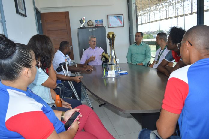 Jogadores do futebol de amputados visitam a Sudesb para agradecer apoio e apresentar planejamento para 2023