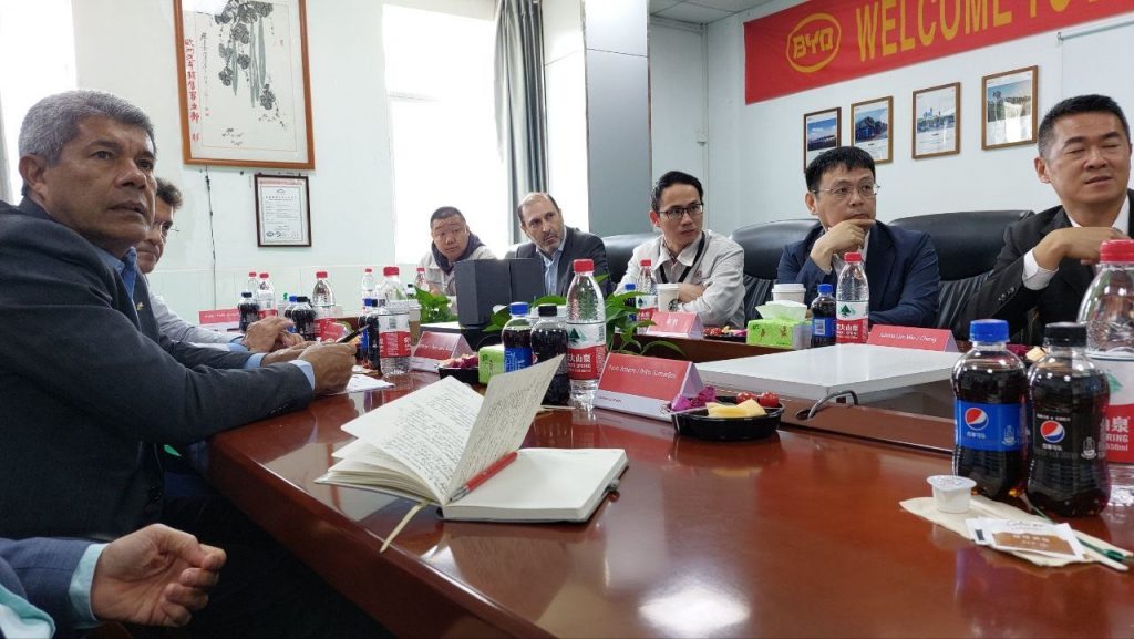 Governador Jerônimo visita duas fábricas da BYD, na China