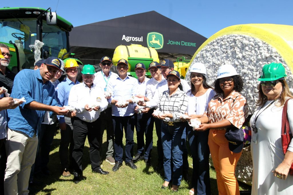 Jerônimo se encontra com empresários e agricultores na véspera da abertura da Bahia Farm Show