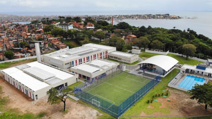 Governo do Estado entrega nova sede do Colégio da Polícia Militar no Lobato, em Salvador