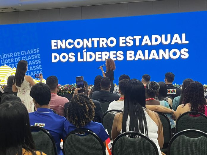 Líderes de classe de toda Bahia discutem políticas públicas educacionais e para a juventude