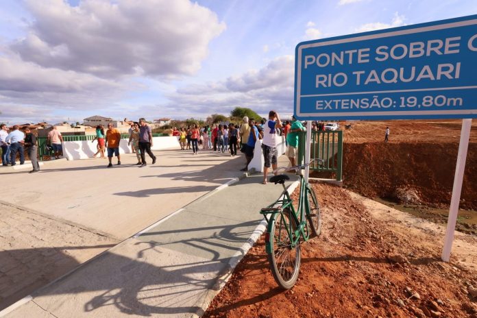 Governo entrega obras de infraestrutura, saúde e abastecimento de água em Livramento de Nossa Senhora