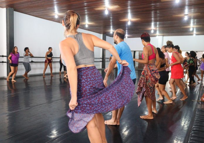 Escola de Dança da Funceb está com vagas abertas em mais de 30 modalidades dos Cursos Livres 2023.2