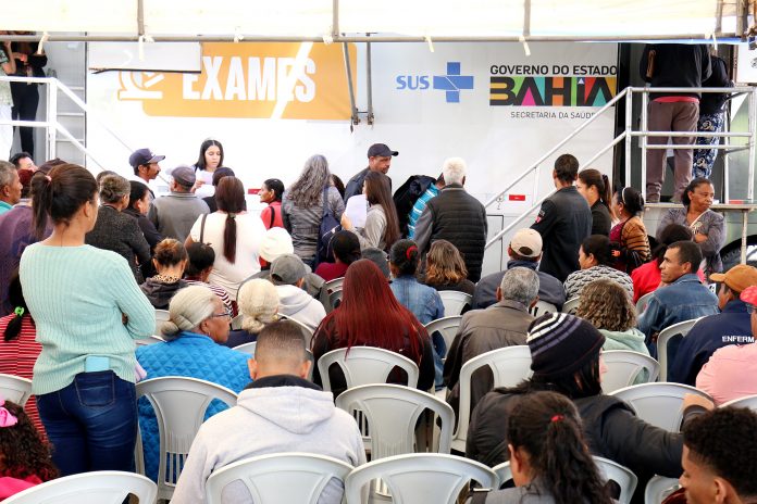 Feira Saúde Mais perto leva serviços ao município de Macaúbas