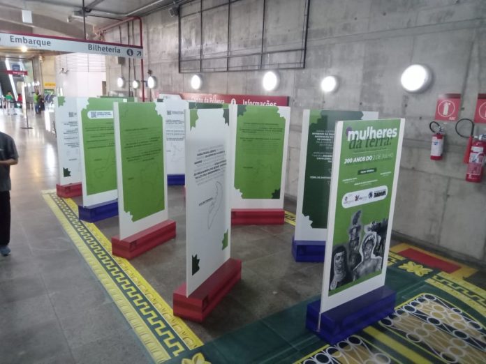 Exposição “Mulheres da Terra: heroínas de ontem e de hoje” chega à estação de metrô Campo da Pólvora