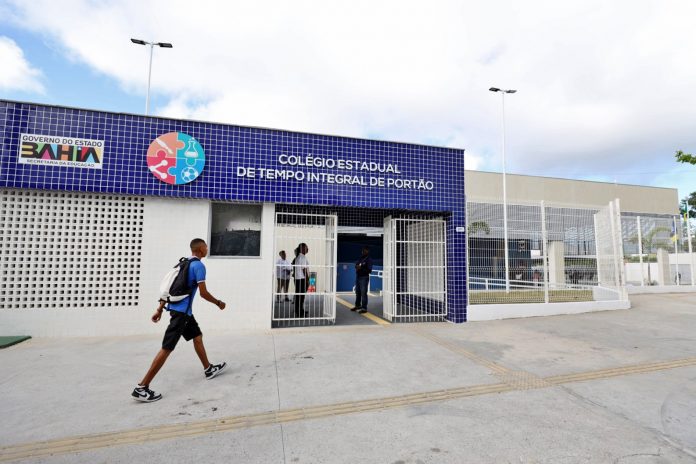 Em Lauro de Freitas, Governo do Estado entrega a 30ª escola de tempo integral do ano