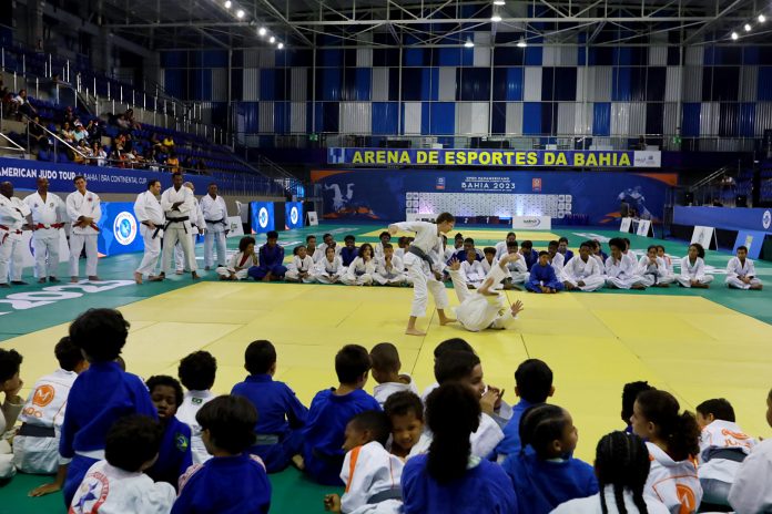 Sudesb abre inscrições gratuitas para aulas em modalidades de luta no Centro de Boxe e na Arena de Esportes