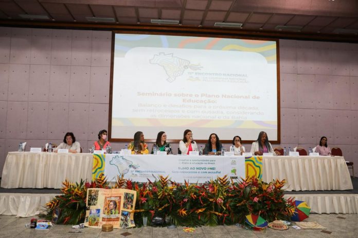 SEC participa de Encontro Nacional da Campanha pelo Direito à Educação, em Salvador