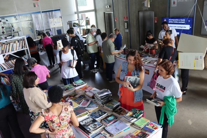 Sebo Solidário arrecada cerca de 800 quilos de alimentos para o Bahia Sem Fome