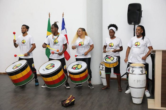 TV Pelourinho e Olodum apresentam o espetáculo Dois do sete, no auditório da SEC