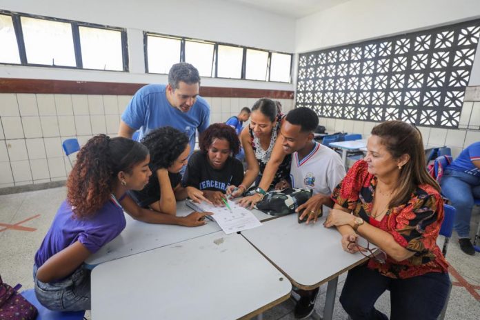 Escolas intensificam ações de aprendizagem e apoio aos estudantes com foco no ENEM