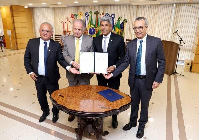 Governo do Estado assina acordo de cooperação para implantação de Centro Tecnológico Aeroespacial da Bahia