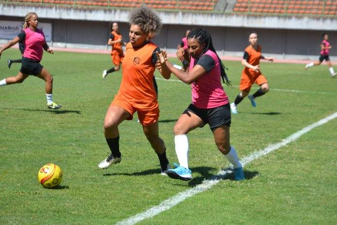 A bola volta a rolar neste feriadão em Salvador pela Copa Loreta Valadares