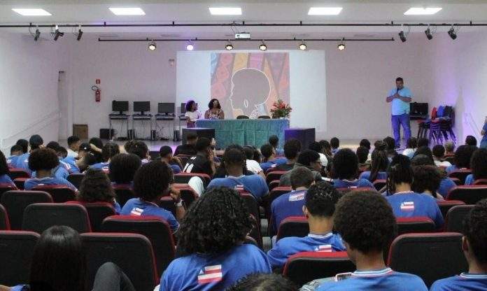 Escolas da rede estadual realizam atividades alusivas ao Dia da Consciência Negra