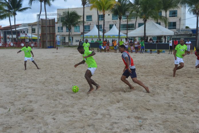 Competição de futebol de areia acontece neste final de semana na Praia de Armação, em Salvador