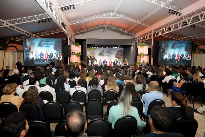 Geraldo Júnior participa da abertura do 1º Fórum Baiano de Direitos das Cidades, em Salvador