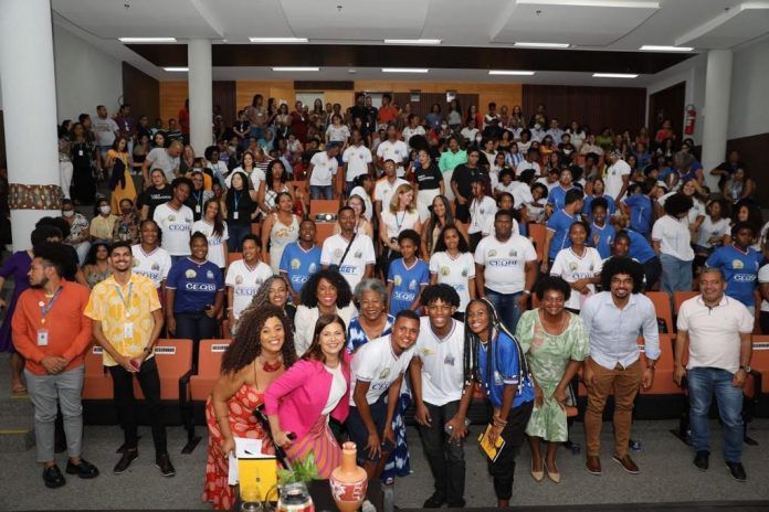 Estudantes celebram Dia da Consciência Negra com experiências focadas na educação antirracista