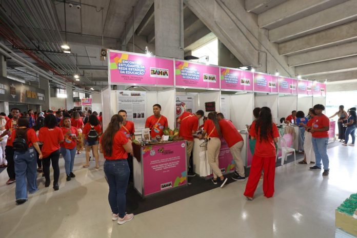 Estudantes da rede estadual apresentam criações científicas, artísticas e culturais durante Encontro Estudantil, em Salvador