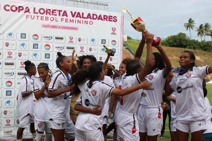 Vitória e Revelação conquistam troféu de equipes campeãs da segunda edição da Copa Loreta Valadares