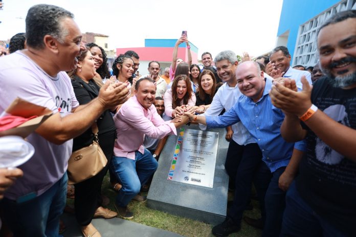 Ibicuí recebe nova escola, campo de futebol e obras de infraestrutura urbana do Governo do Estado