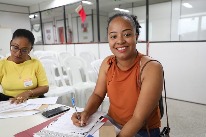 Educadores celebram convocações no concurso público da Educação