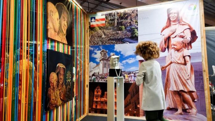 Experiências oferecidas pela Bahia aos visitantes são divulgadas no Salão Nacional do Turismo