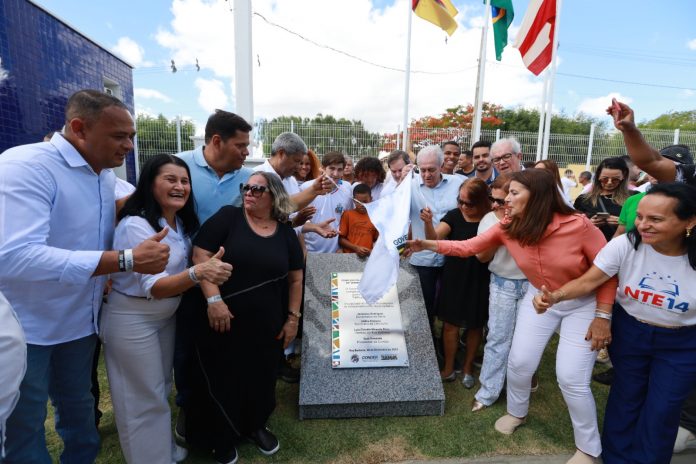 Governo inaugura obras e autoriza novos investimentos para saúde, infraestrutura e saneamento de Ruy Barbosa