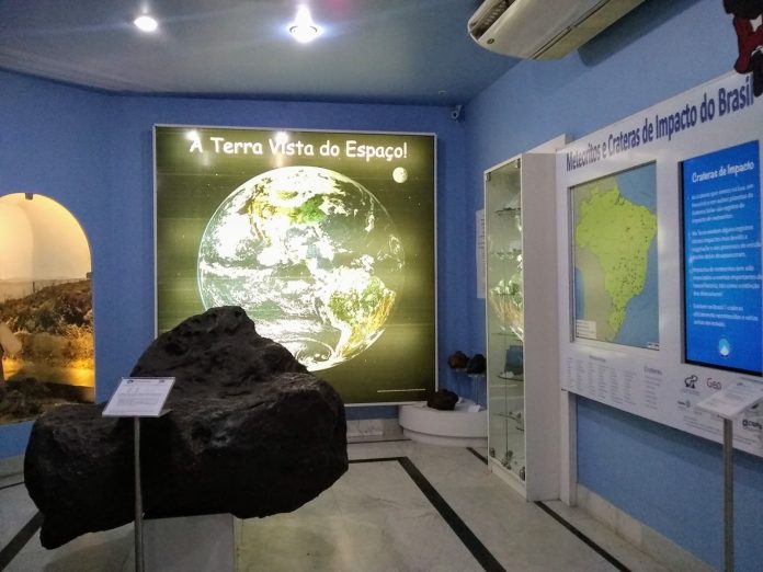 Sala dos Meteoritos do MGB é uma ótima opção para visitação no Dia do Astronauta