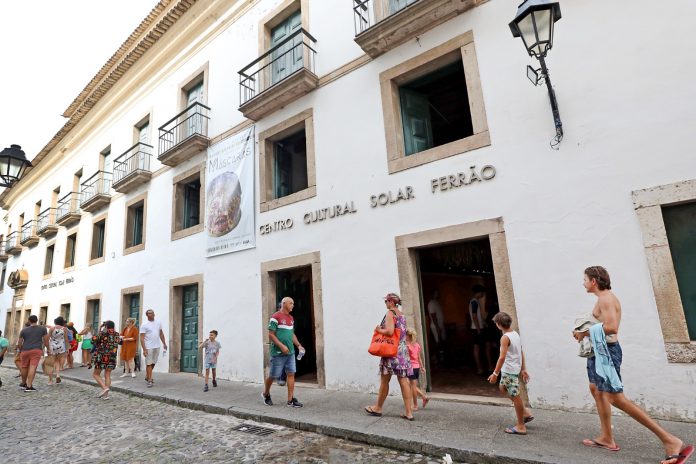 Símbolo da ancestralidade e da cultura baiana, Pelourinho promove grande movimentação de baianos e turistas