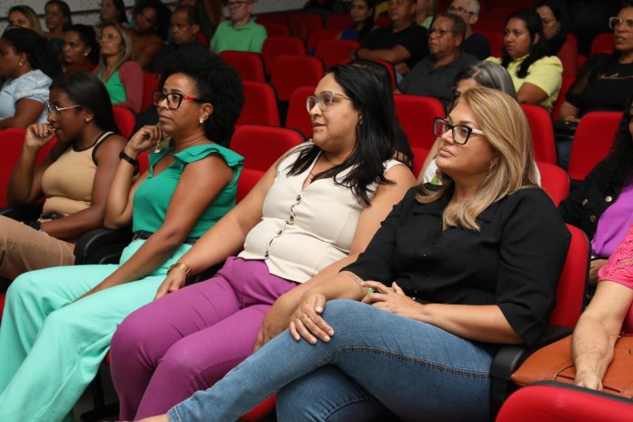 Encontro Territorial de Educação reúne gestores e profissionais, em Feira de Santana